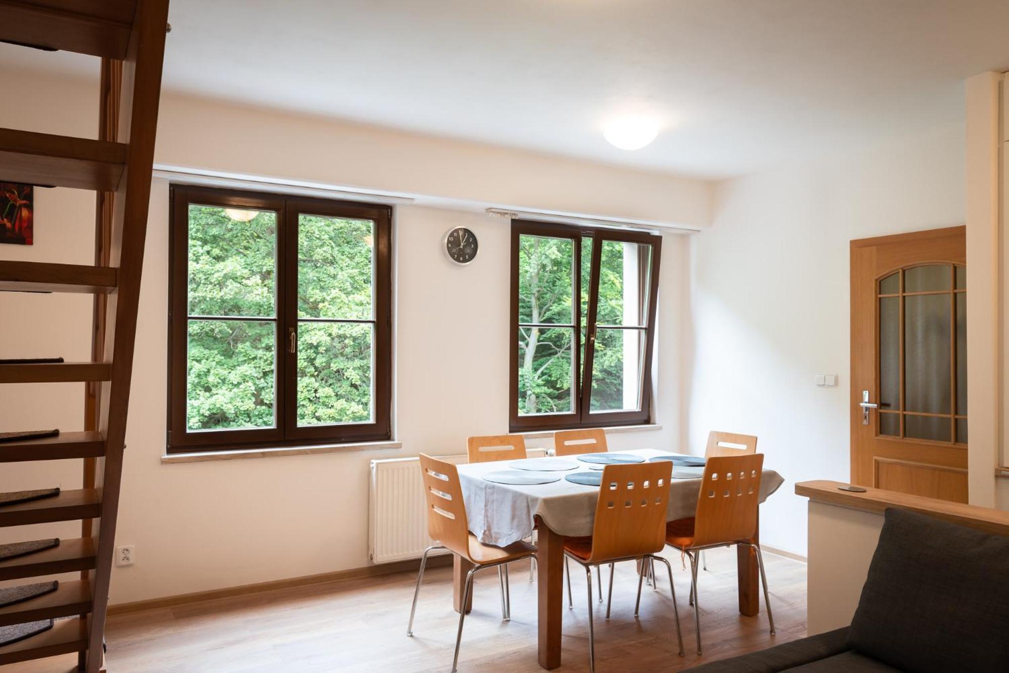 Apartman U Lanovky ยาคีมอฟ ภายนอก รูปภาพ